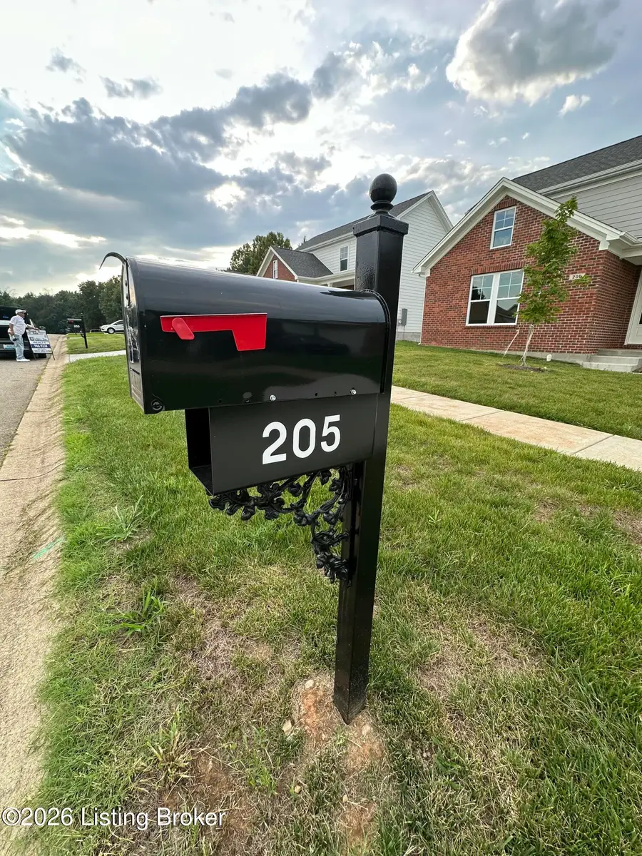 205 Tex Ave, Fairdale, KY 40118 - #2