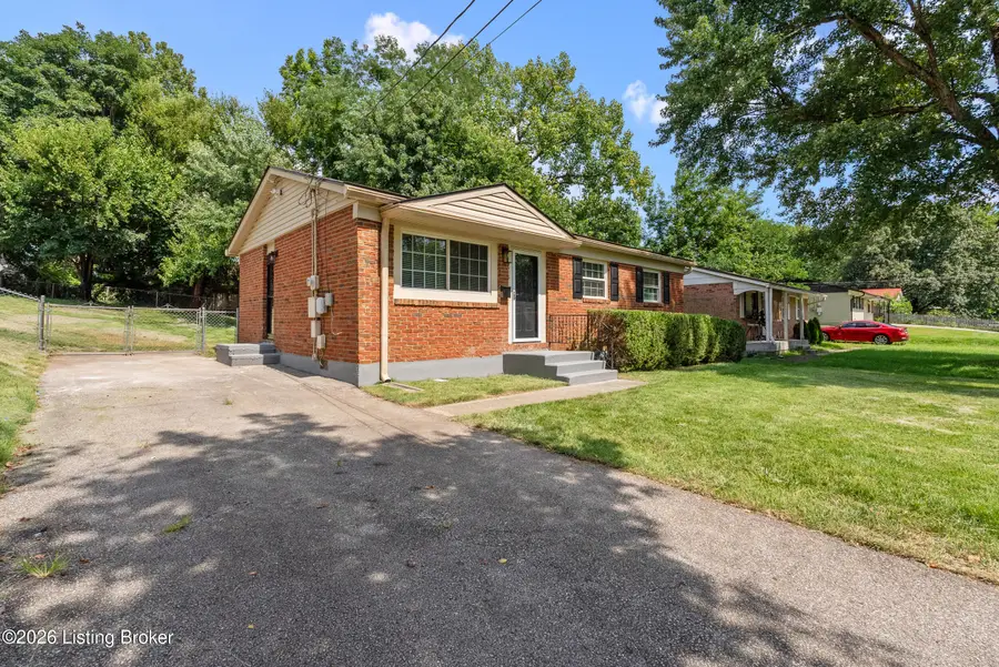 9715 Titan Dr, Louisville, KY 40229 - #3