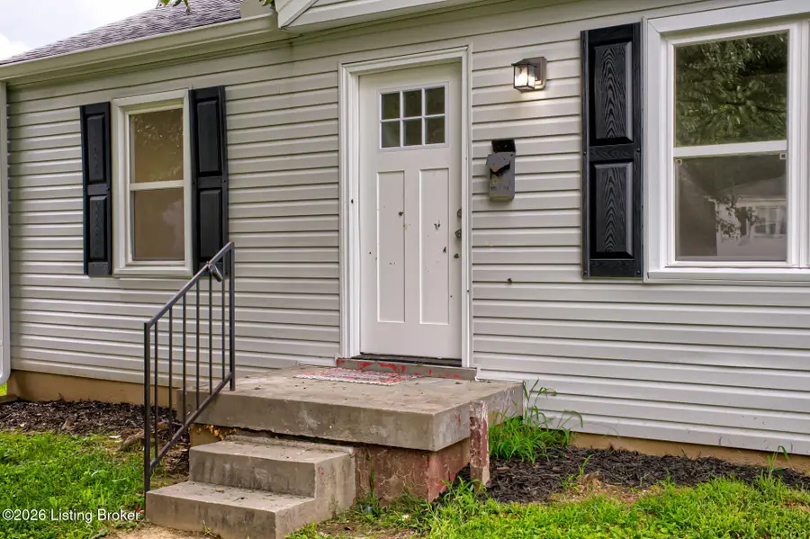 1566 Loney Ln, Louisville, KY 40216 - #3