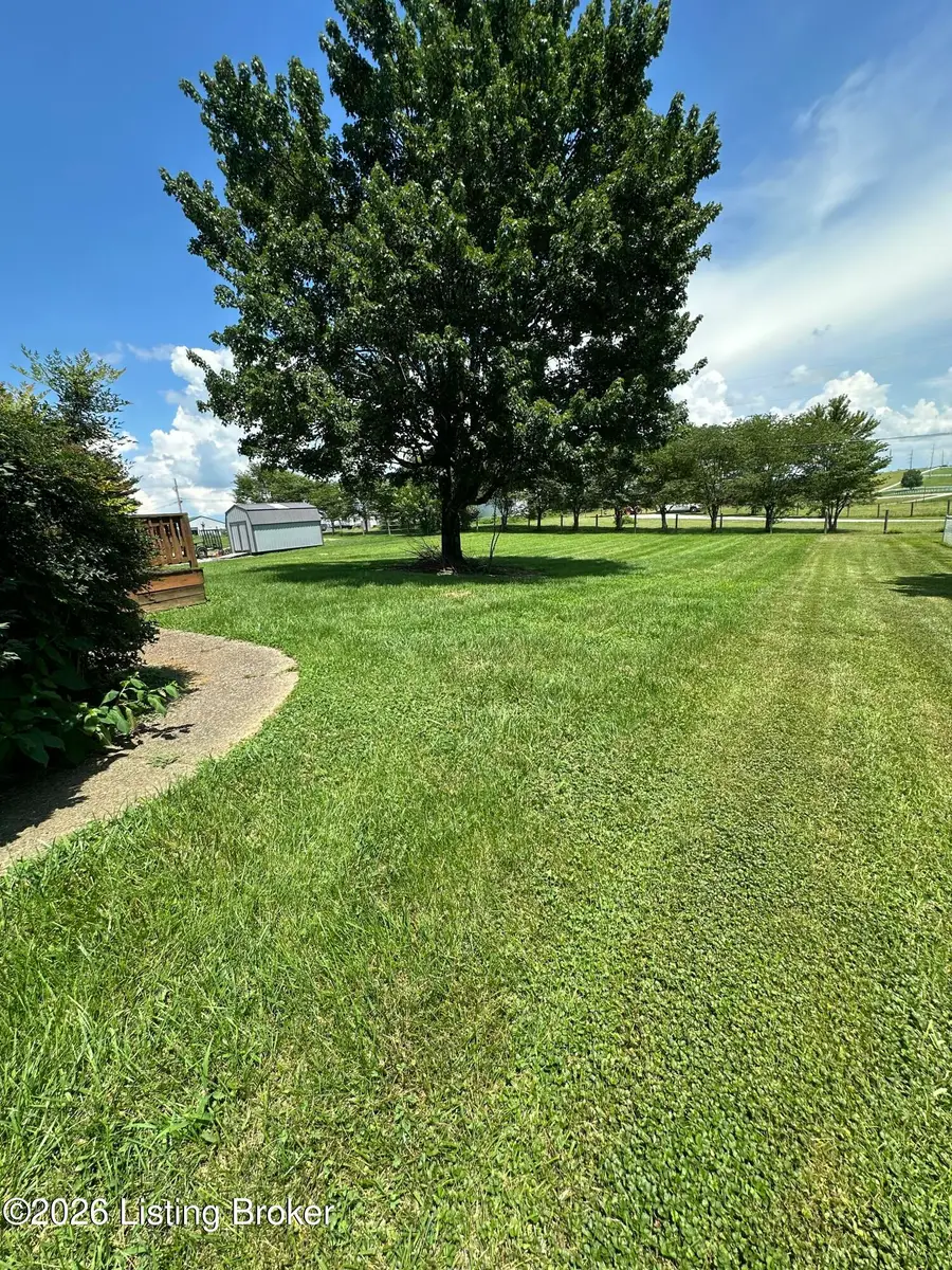 60 Gray St, Lebanon, KY 40033 - #3