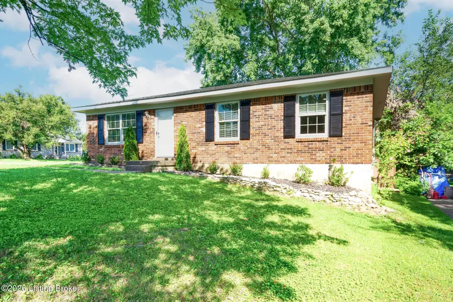 1600 Betances Ct, La Grange, KY 40031 - #2