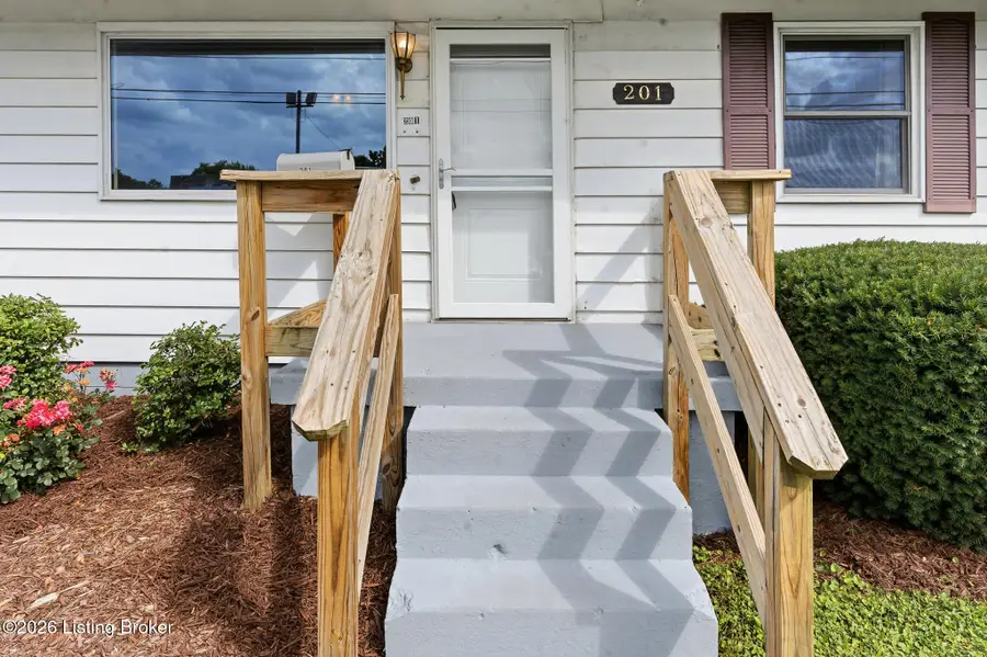 201 Sycamore St, Elizabethtown, KY 42701 - #3