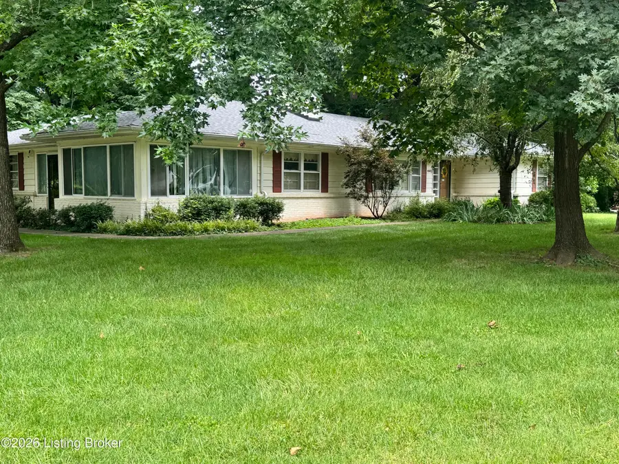 4601 Hanford Ln, Louisville, KY 40207 - #2