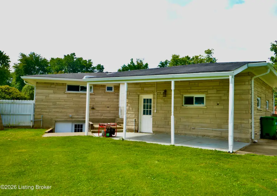 10201 W Manslick Rd, Fairdale, KY 40118 - #3