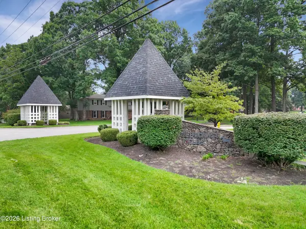 10600 Grassy Ct, Louisville, KY 40241