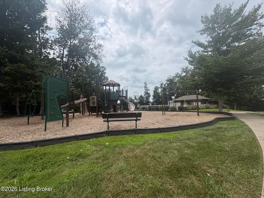 147 Williamsburg Ct, Mount Washington, KY 40047 - #3