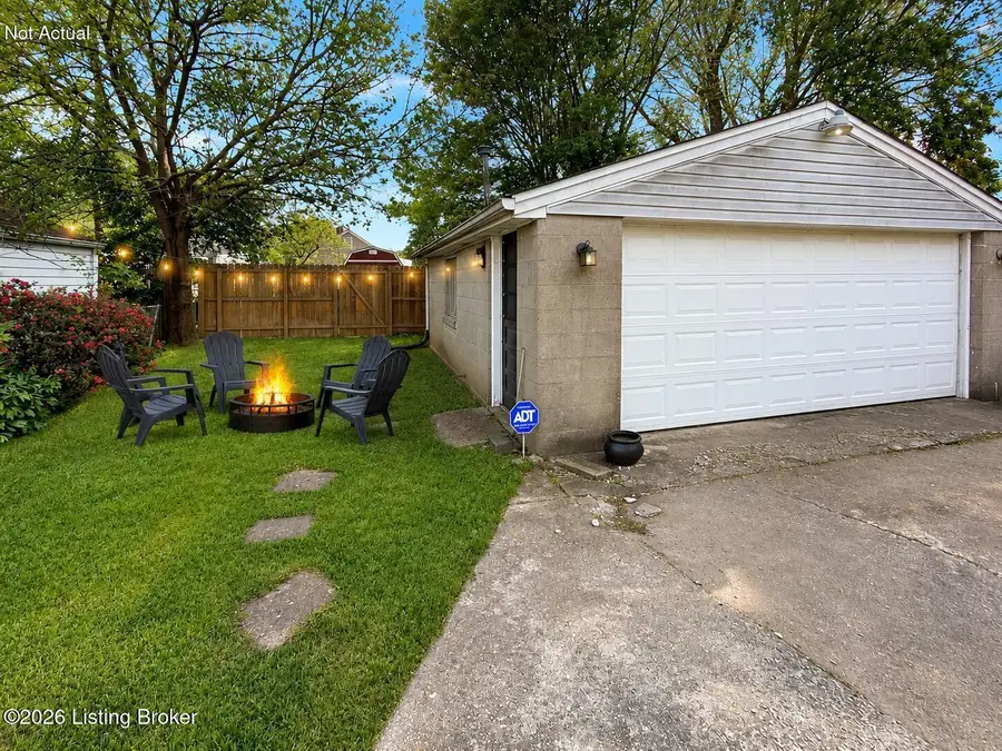 1028 Berry Blvd, Louisville, KY 40215 - #3
