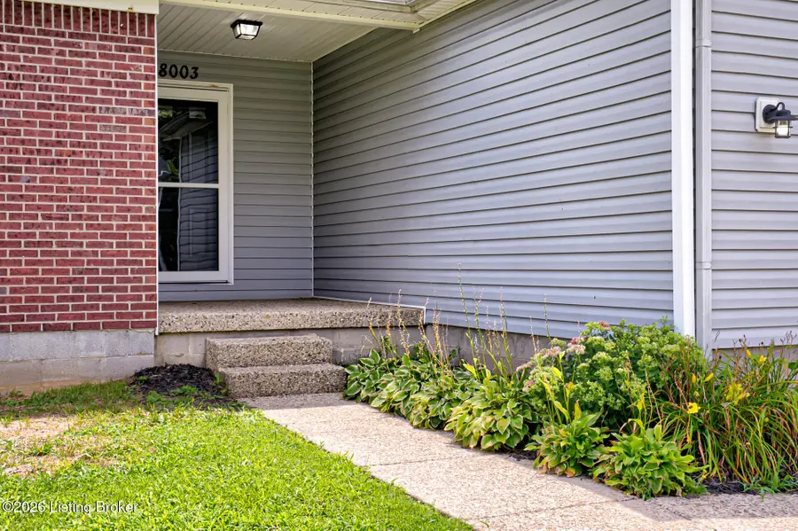 8003 Grandmeadow Ln, Louisville, KY 40258 - #2