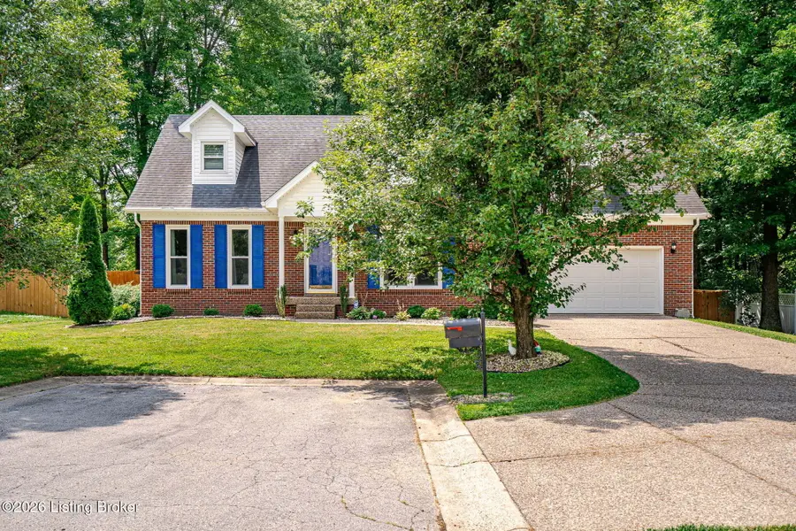 10600 Wildflower Woods Ct, Jeffersontown, KY 40299 - #2
