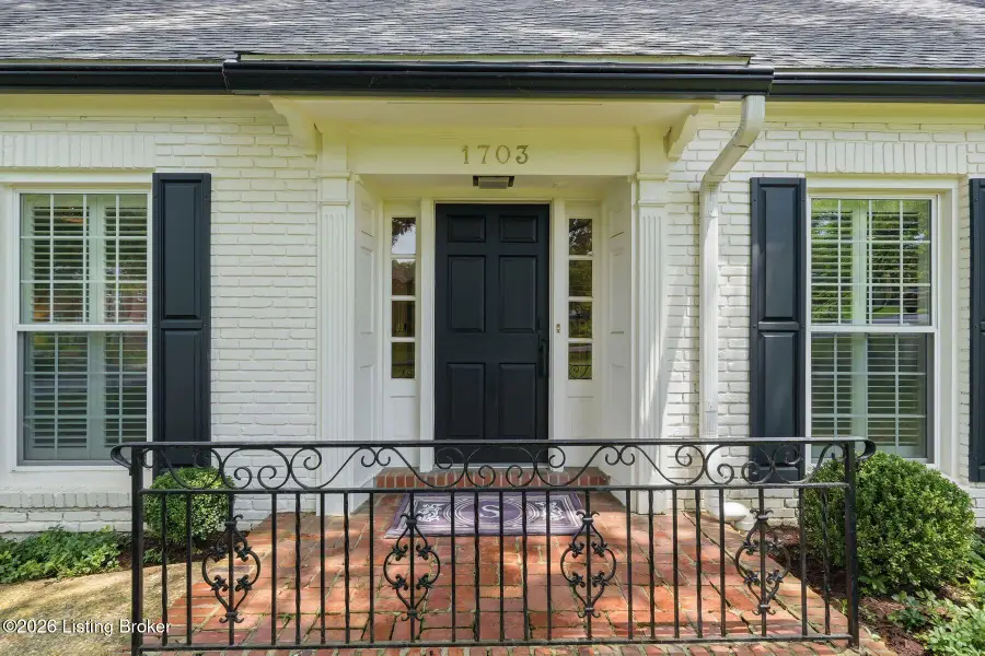 1703 Sweetbriar Ln, Louisville, KY 40207 - #3