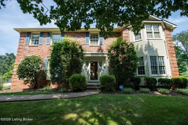 9113 Holly Springs Ct, Lyndon, KY 40242