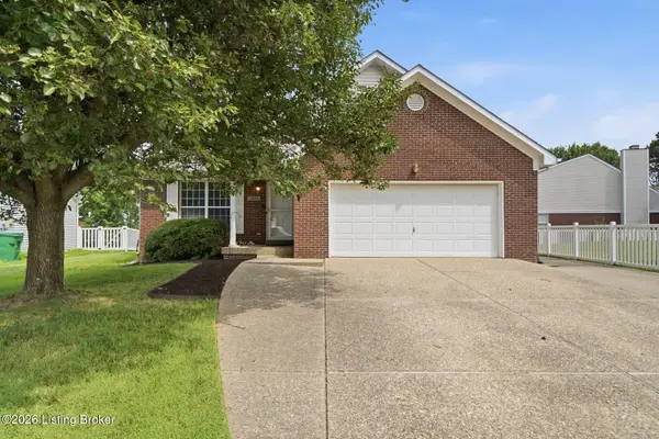 5009 Oakbrook Dr, Louisville, KY 40245