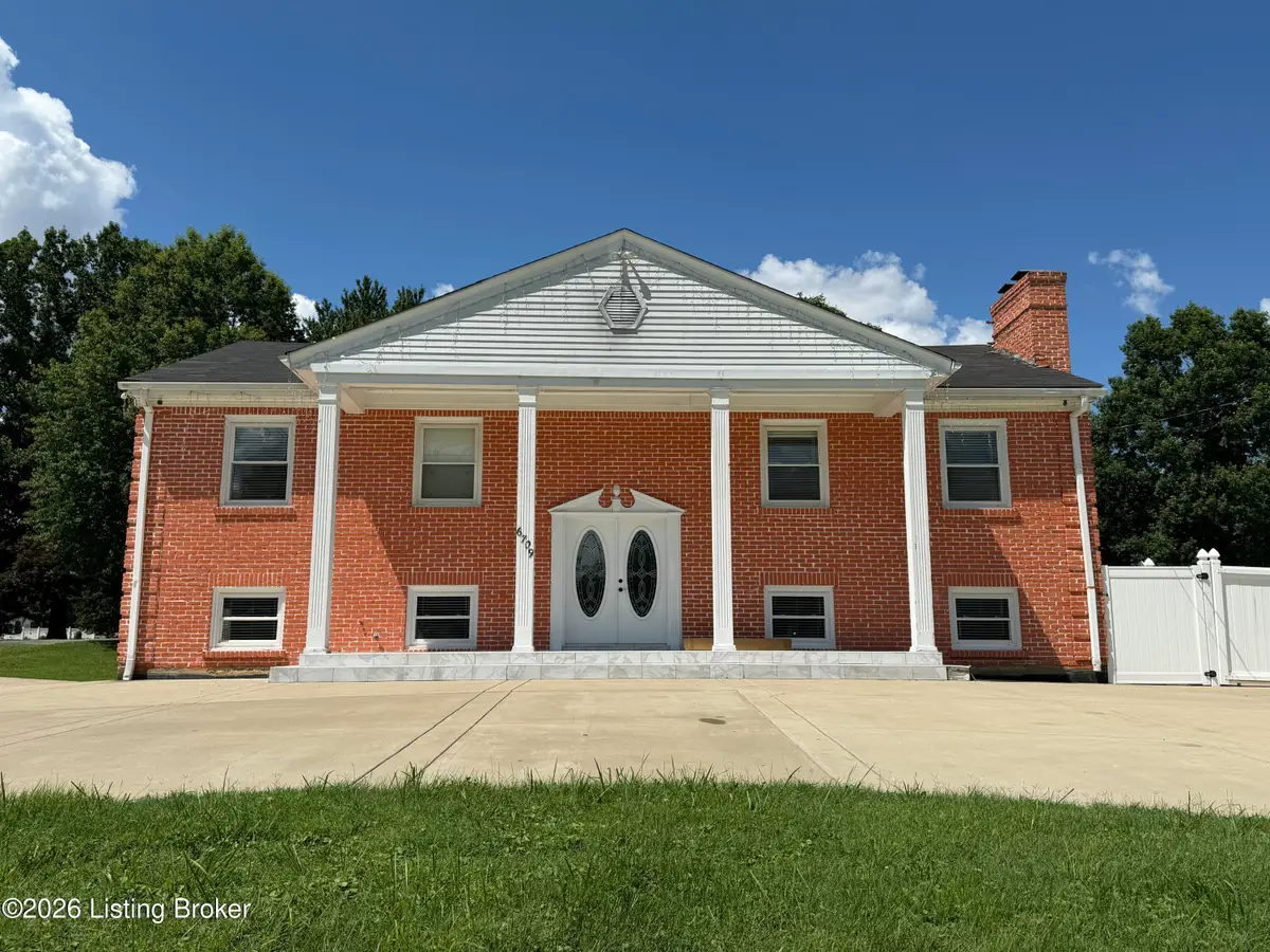 6709 Cooper Chapel Rd, Louisville, KY 40229 - #1