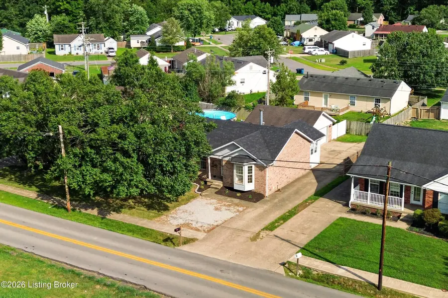 651 Beech Grove Rd, Shepherdsville, KY 40165 - #2