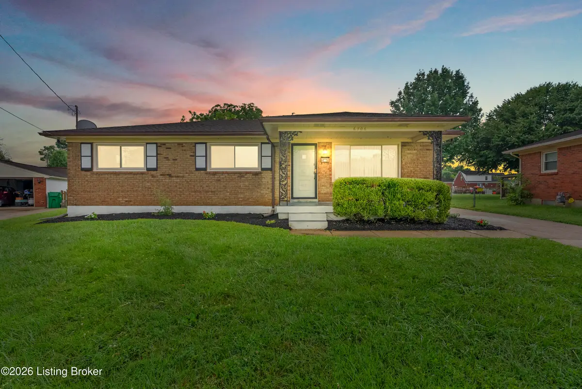 6706 Lunar Dr, Louisville, KY 40258 - #1