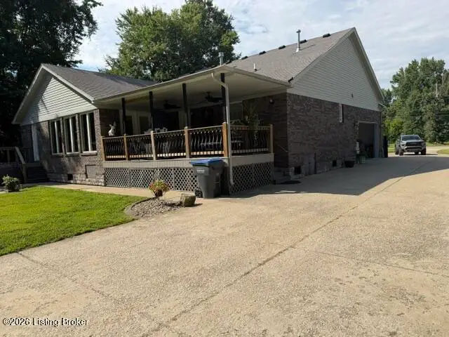 1109 Mount Holly Rd, Fairdale, KY 40118 - #3