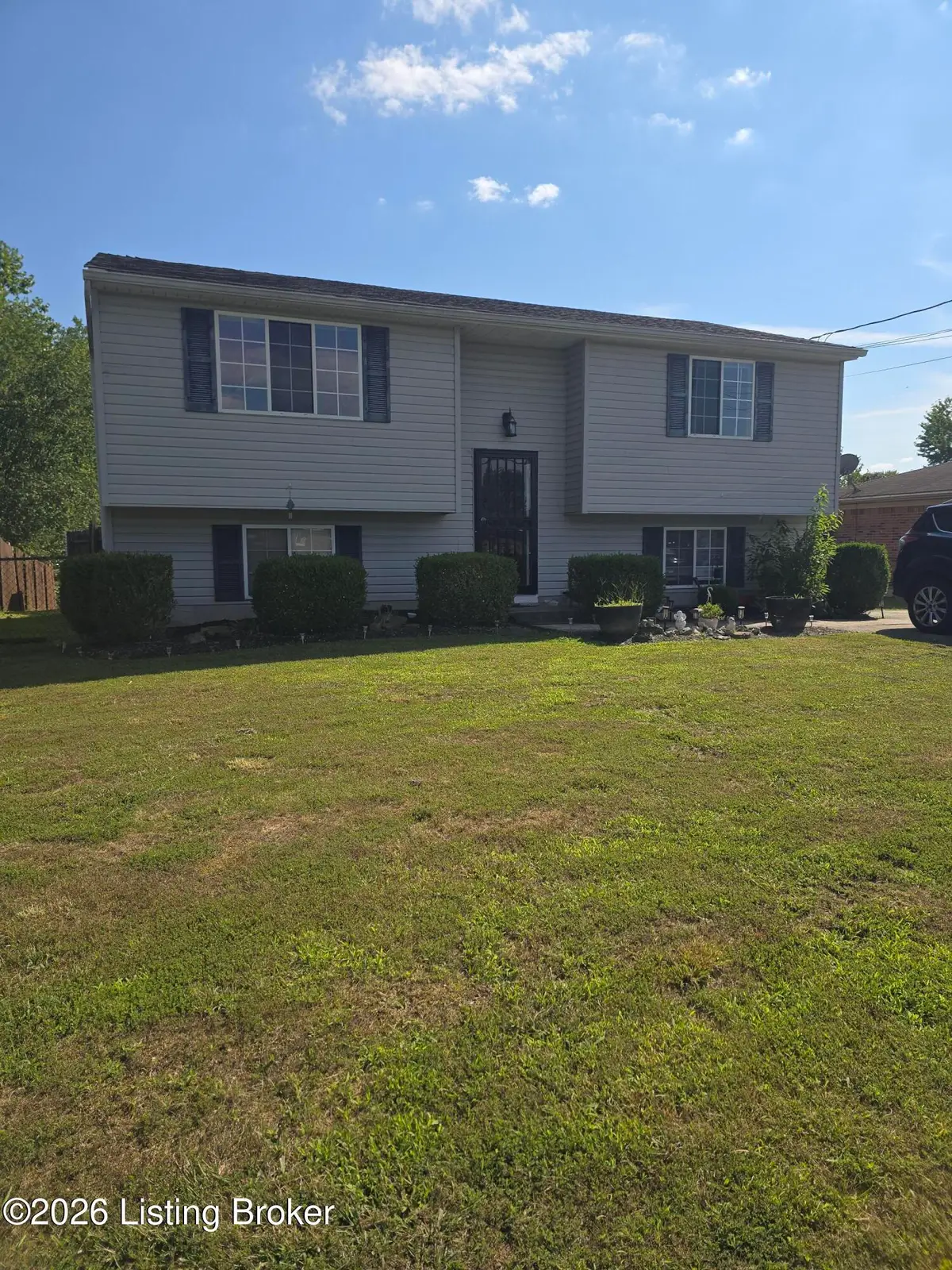 3714 Hillview Blvd, Louisville, KY 40229 - #1