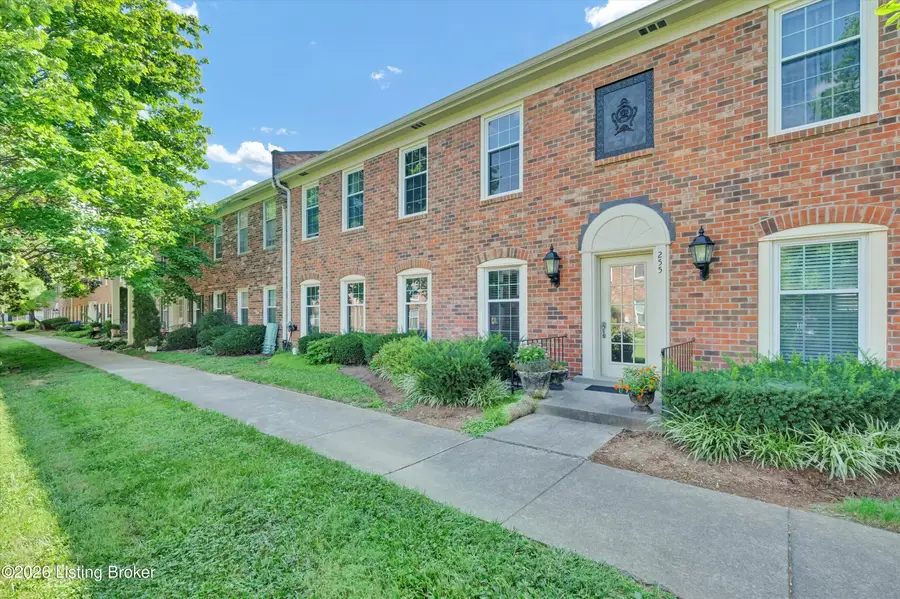 255 Salisbury Square #APT 101, Louisville, KY 40207 - #3