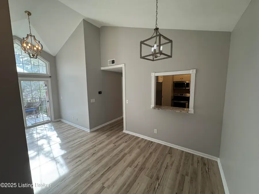 1130 Westlynne Pl #8, Louisville, KY 40222 - #2