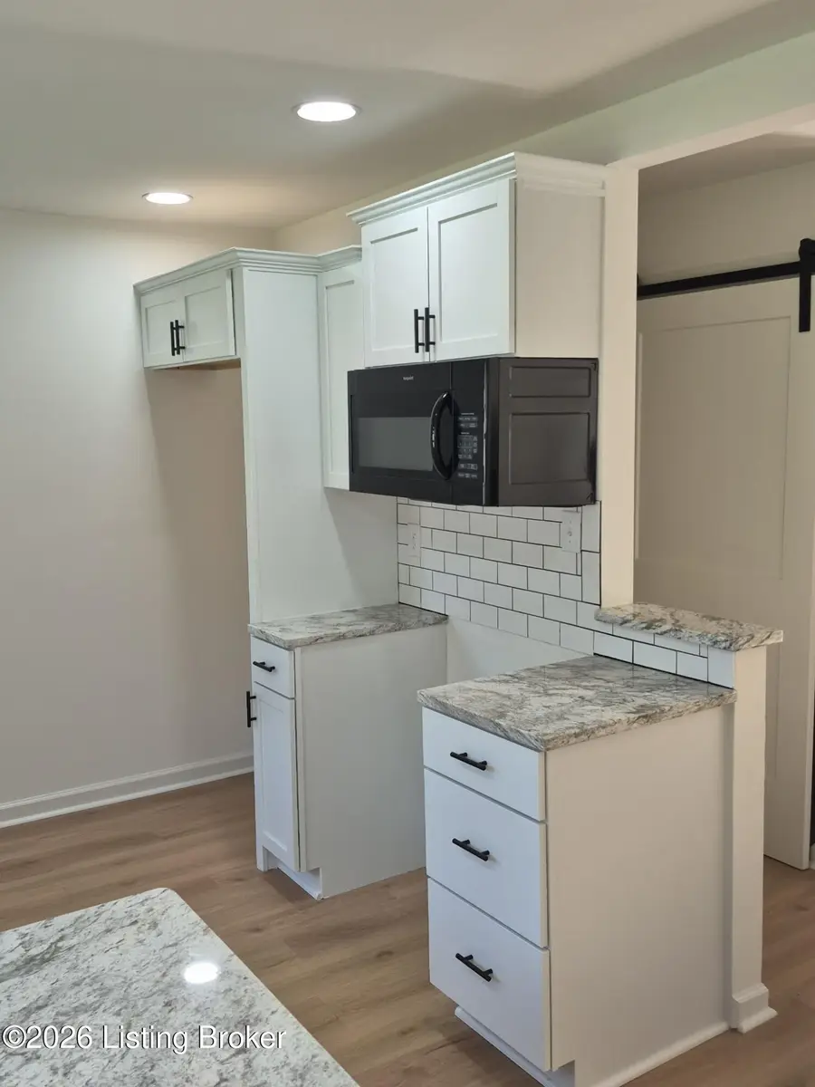 10207 Caven Ave, Louisville, KY 40229 - #3