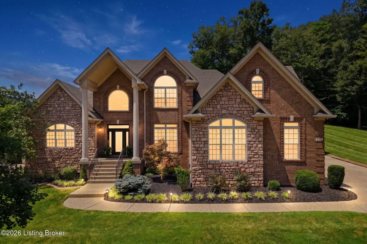 8101 Bella Woods Dr, Louisville, KY 40214 - #1
