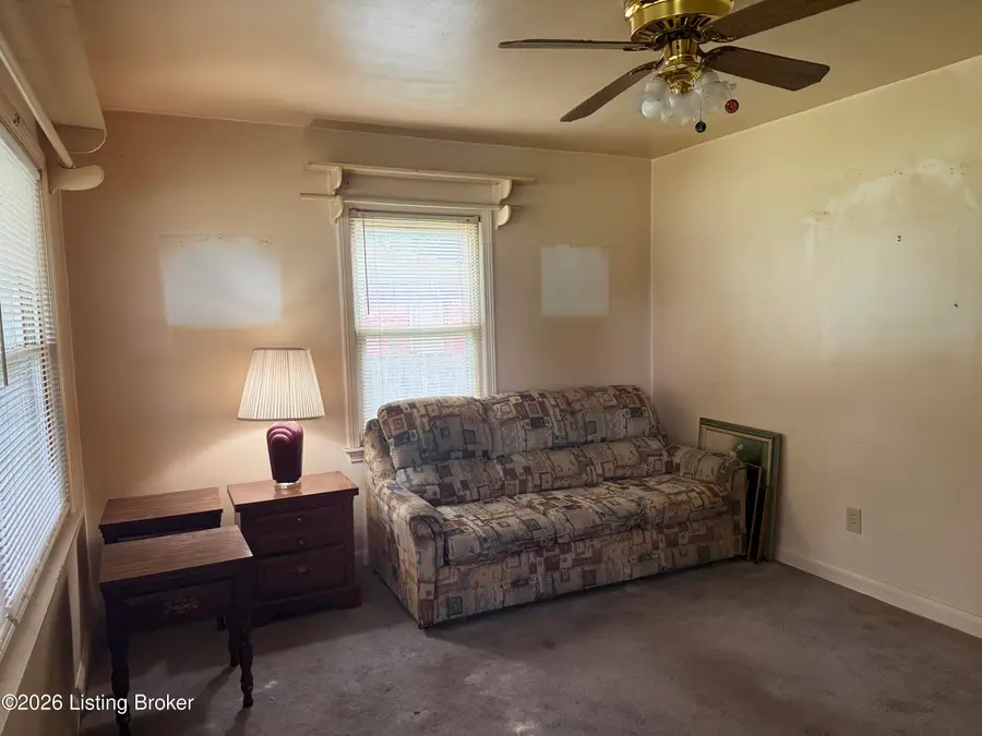 13106 Meadowlawn Dr, Louisville, KY 40272 - #2