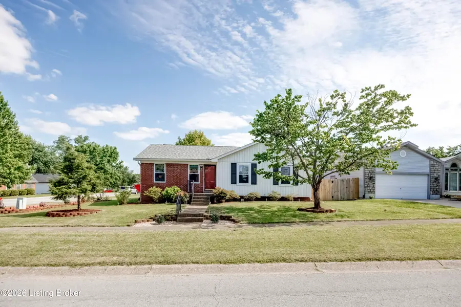 10408 Vantage Rd, Jeffersontown, KY 40299 - #3