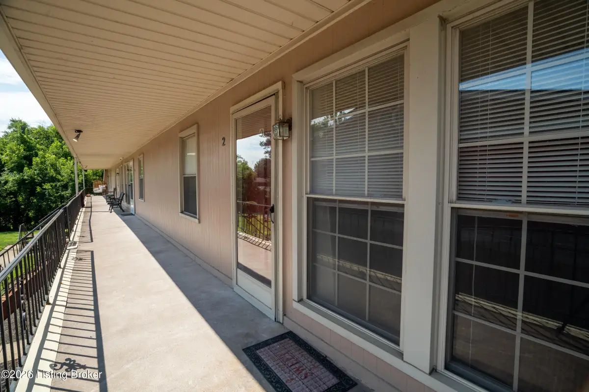 1964 Goldsmith Ln, Louisville, KY 40218 - #1