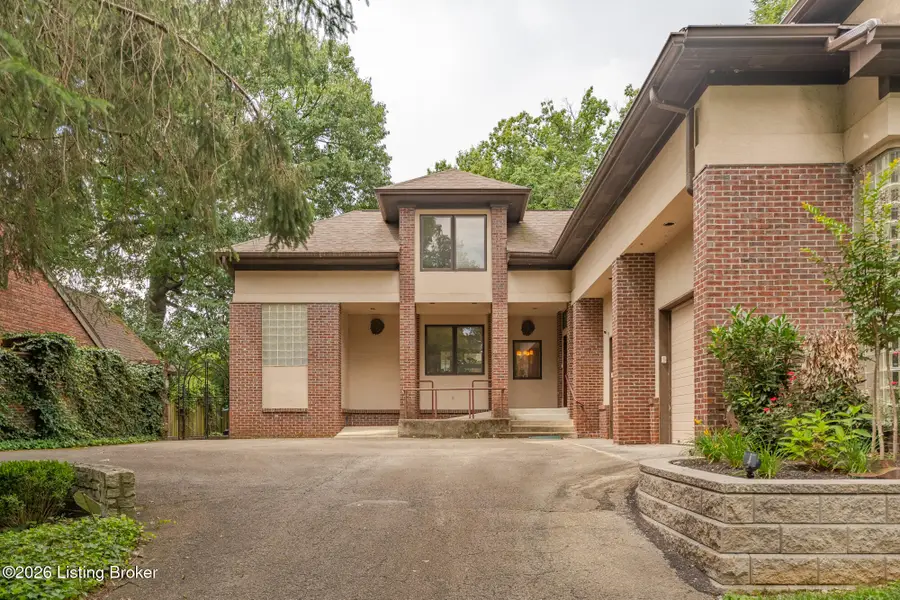 300 Penruth Ave, Louisville, KY 40207 - #2