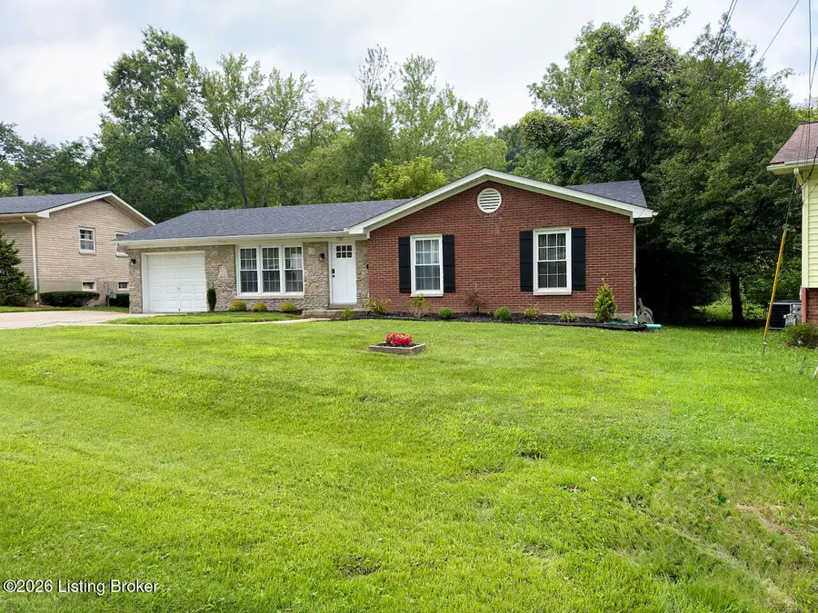 7307 Ticonderoga Dr, Louisville, KY 40214 - #2