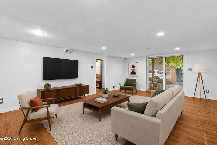 319 S Ewing Ave #APT 3, Louisville, KY 40206 - #2