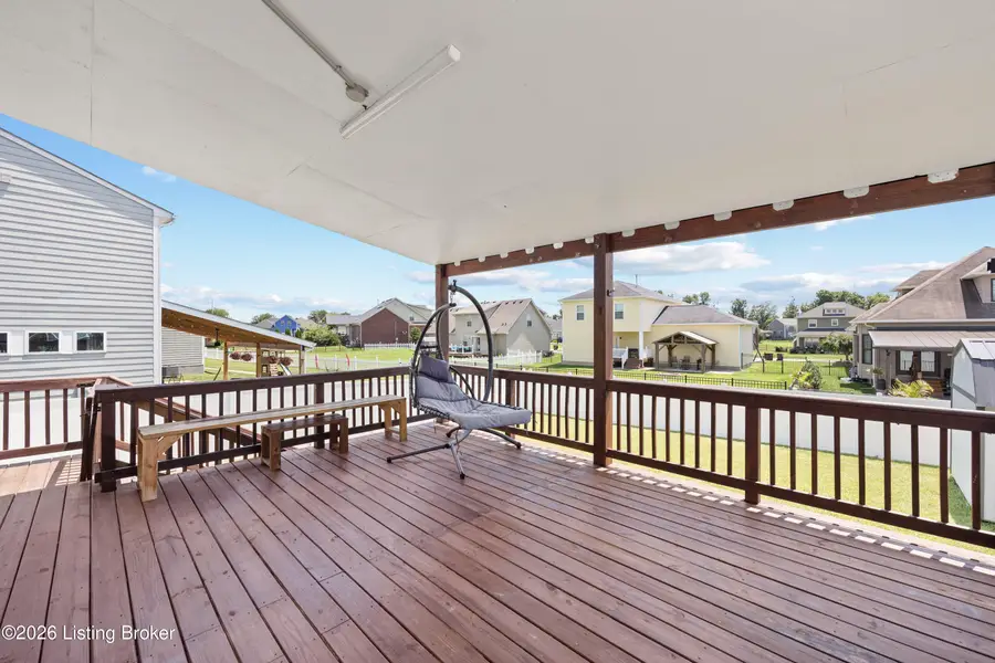 518 Williamsburg Dr, Mount Washington, KY 40047 - #2