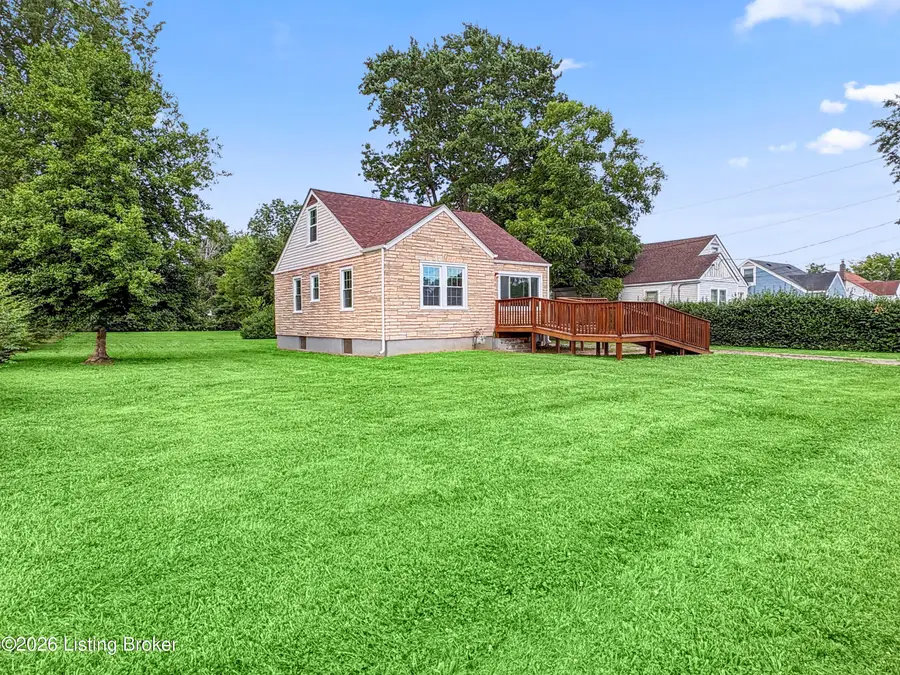 6215 Fox Ave, Louisville, KY 40272 - #2