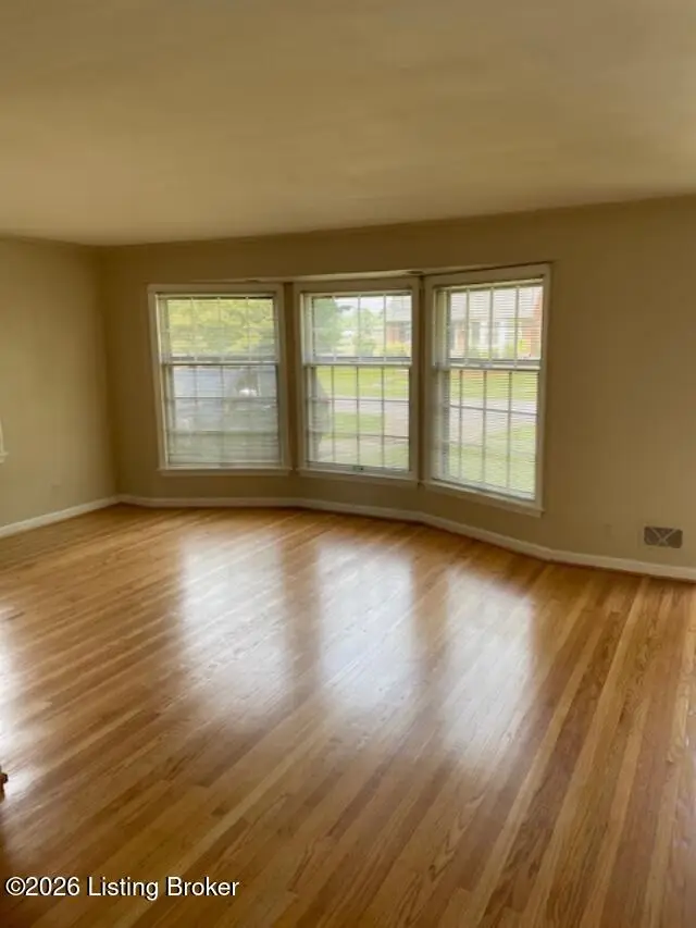 3736 Glenmeade Rd, Louisville, KY 40218 - #2