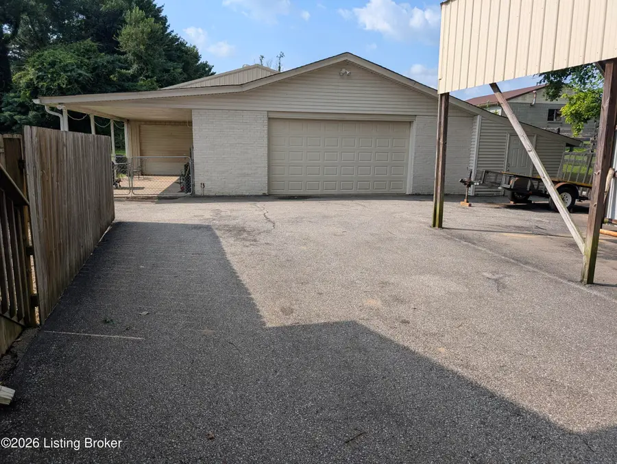 7804 E Manslick Rd, Louisville, KY 40228 - #3