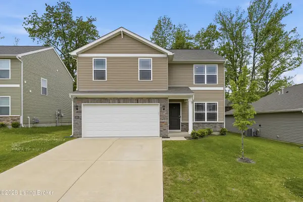 8990 Auburn Woods Rd, Louisville, KY 40214