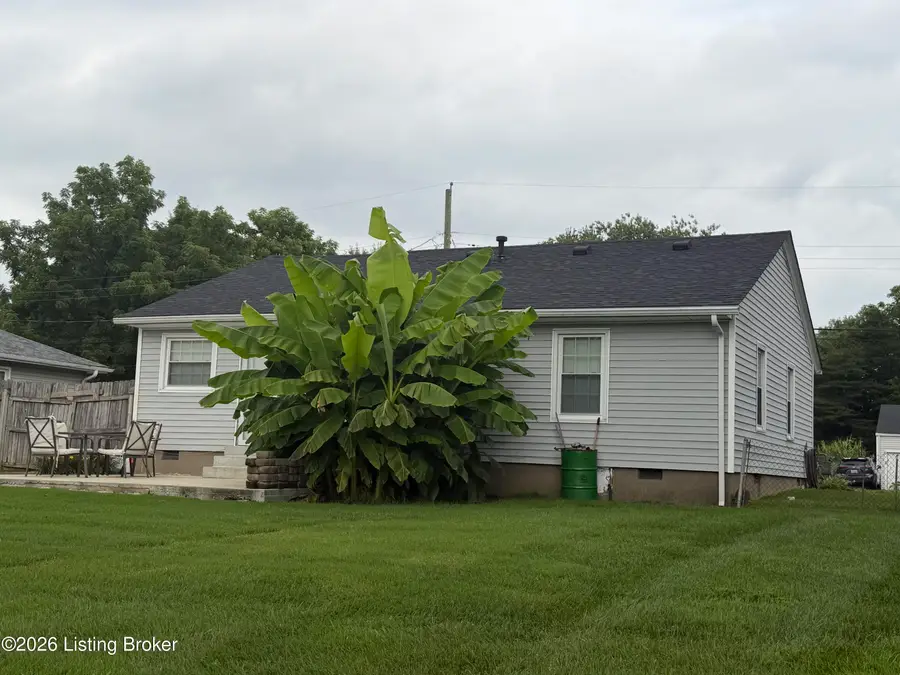 10306 Grafton Hall Rd, Louisville, KY 40272 - #3