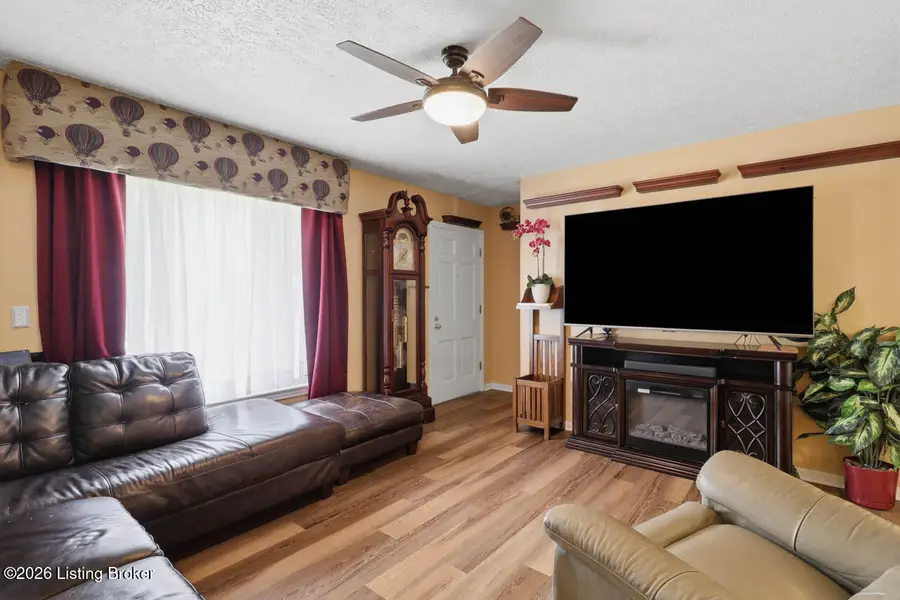 6212 Big Ben Dr, Louisville, KY 40291 - #3