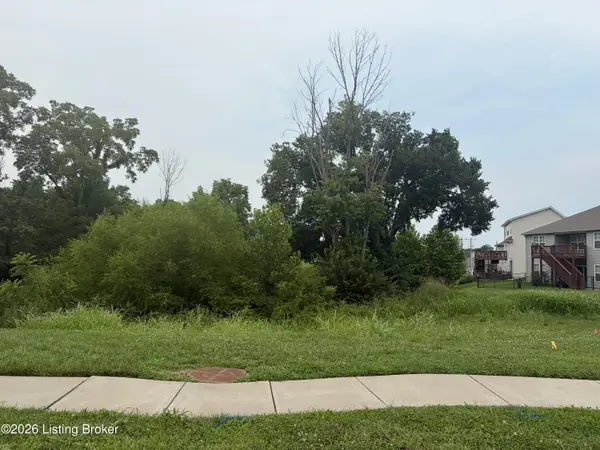 10903 Hidden Trail Ct, Louisville, KY 40229