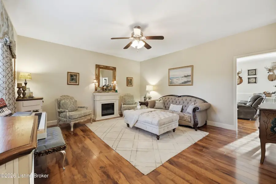1005 Running Brook Dr, Lawrenceburg, KY 40342 - #2