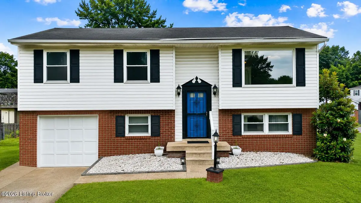 5109 Terrace Green Cir, Louisville, KY 40218 - #1