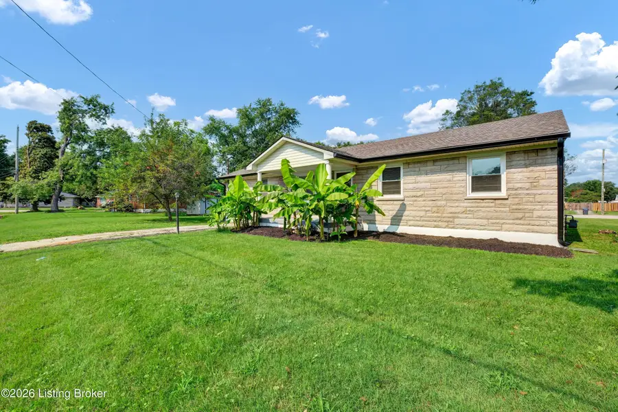4300 Blue Sky Ct, Louisville, KY 40216 - #3