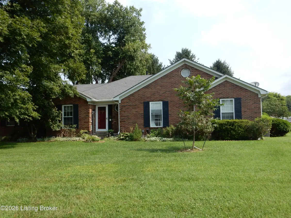 1318 Worth Ave, Shepherdsville, KY 40165 - #1