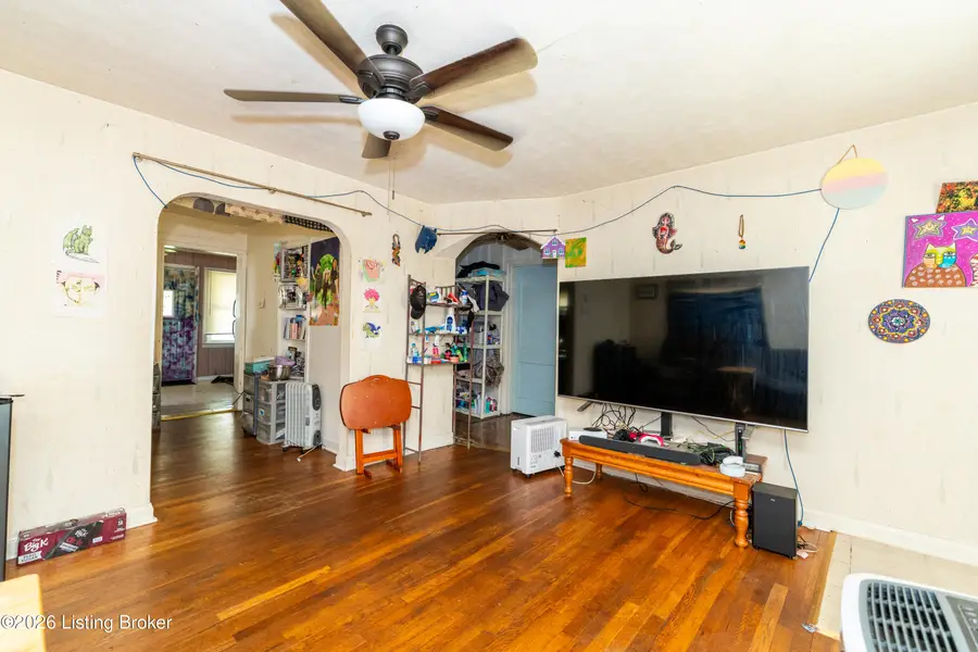 3713 Bashford Ave, Louisville, KY 40218 - #3