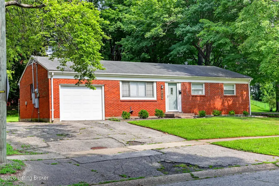 9821 East Ave, Louisville, KY 40272 - #2