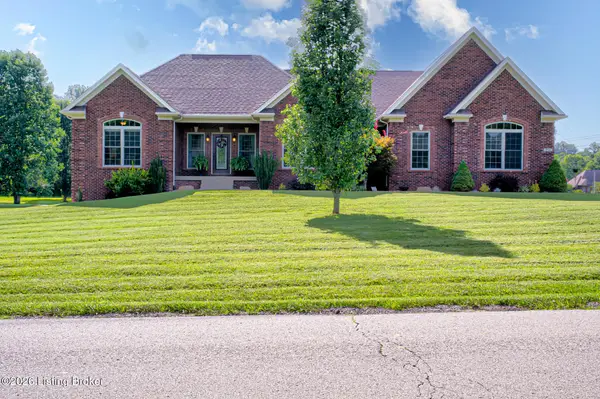 454 Cedar Creek Rd, Louisville, KY 40229