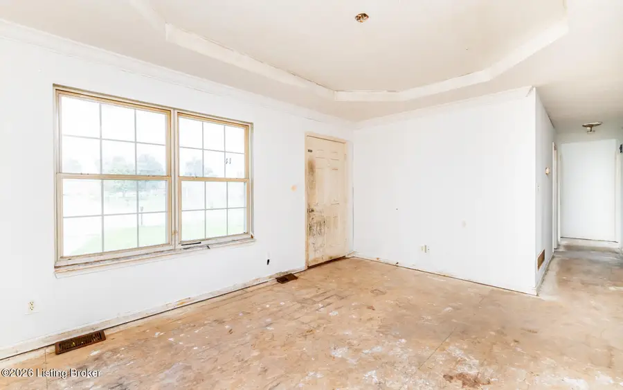 230 Joshua Ct, Shepherdsville, KY 40165 - #2