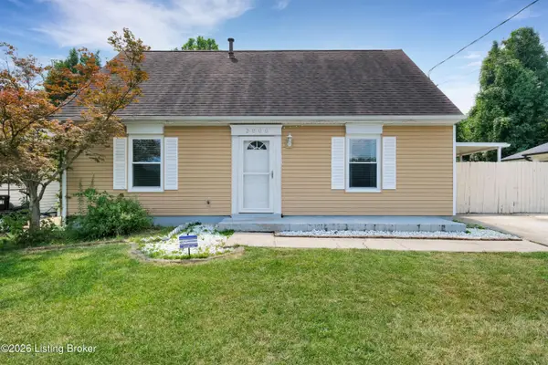 3800 Hillcross Dr, Louisville, KY 40229