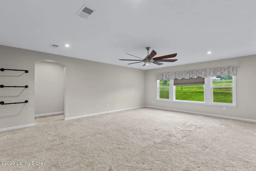 367 Copper Creek Dr, Mount Washington, KY 40047 - #2