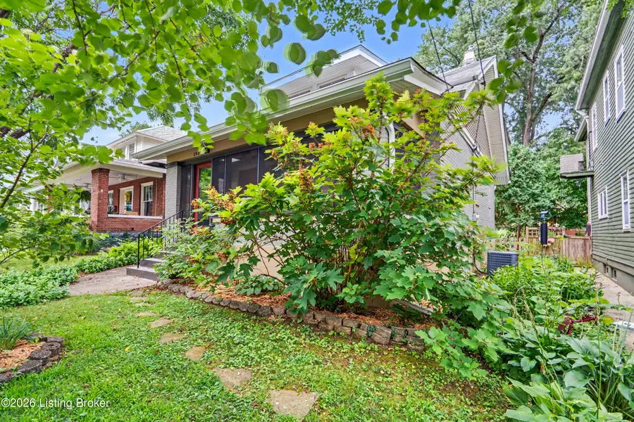 1956 Richmond Dr, Louisville, KY 40205 - #3